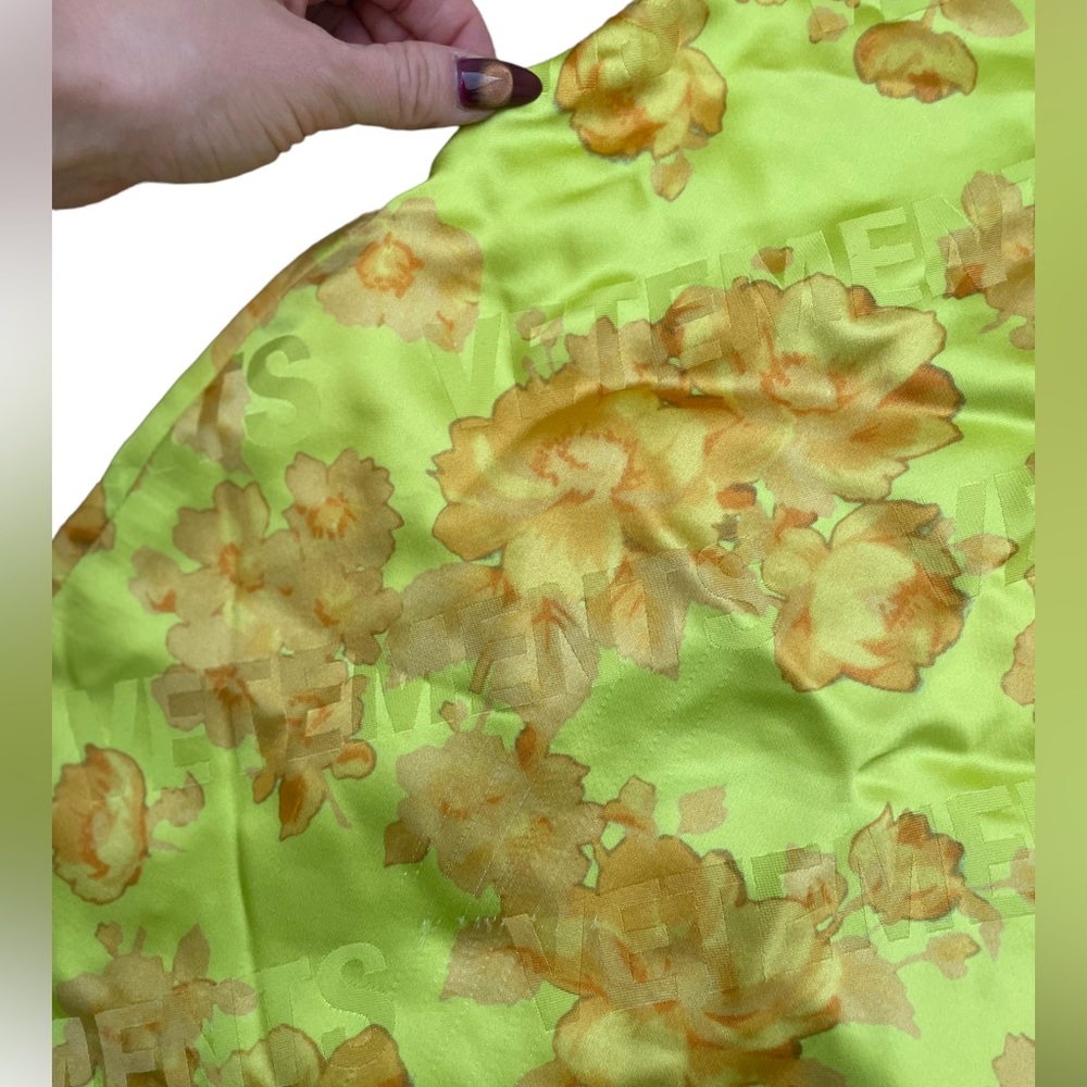 VETEMENTS Yellow Acid‎ Flower Slip Shirt - Picture 4 of 8